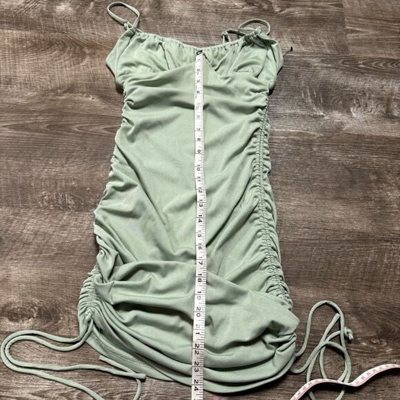 Princess Polly LAYTON MINI DRESS GREEN Size 8 - Picture 6 of 10